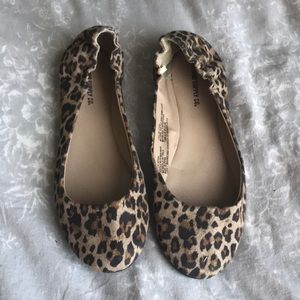 Like new Mossimo leopard flats